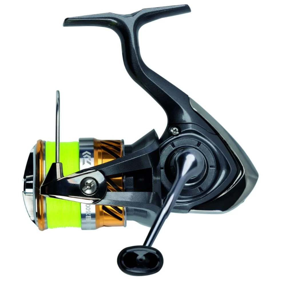 Daiwa 20 Laguna LT 3000-C J-Braid X4 0,19 mm 130 m