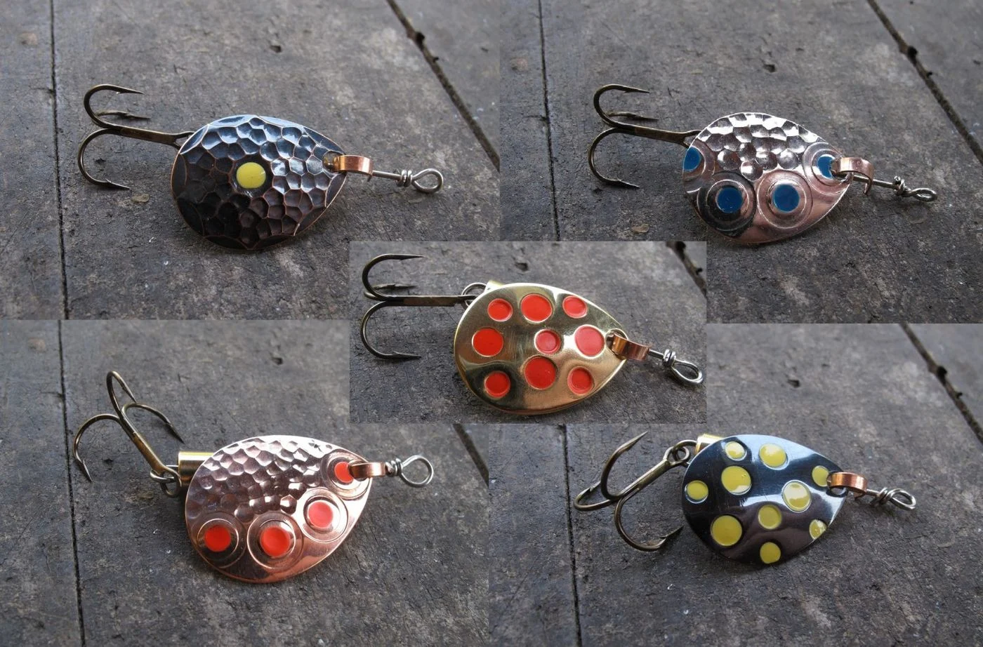 Oldstream Spinner Gr. 1 3g Modell Nr. 18 silberfarben mit roten Punkten