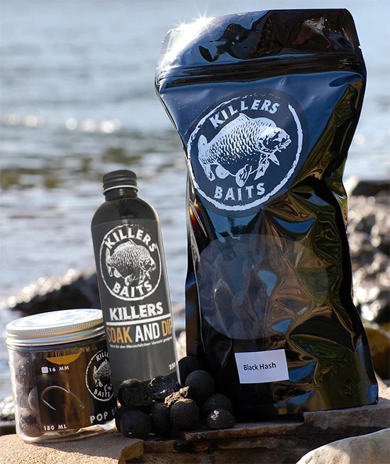 [Paket] Carp Killers Black Hash 5kg Boilies + 100g Pop Ups 16mm + 250ml Dip
